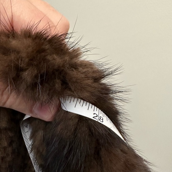 Stunning La Fiorentina Mink Fur Poncho. NWOT - Picture 9 of 9